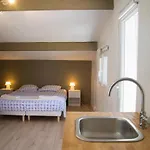 Maison 3 A 200 M De La بيت للعطل