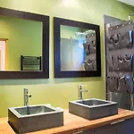 بيت للعطل Maison 3 A 200 M De La *