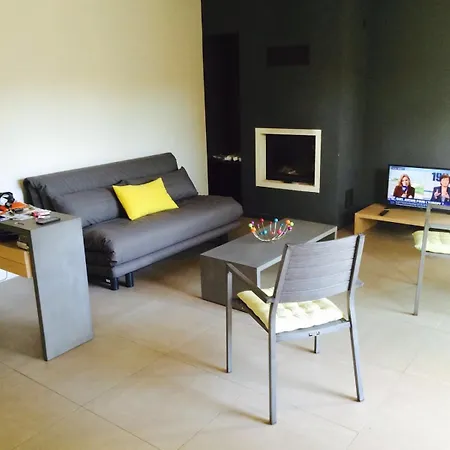 بيت للعطل Maison 3 A 200 M De La *